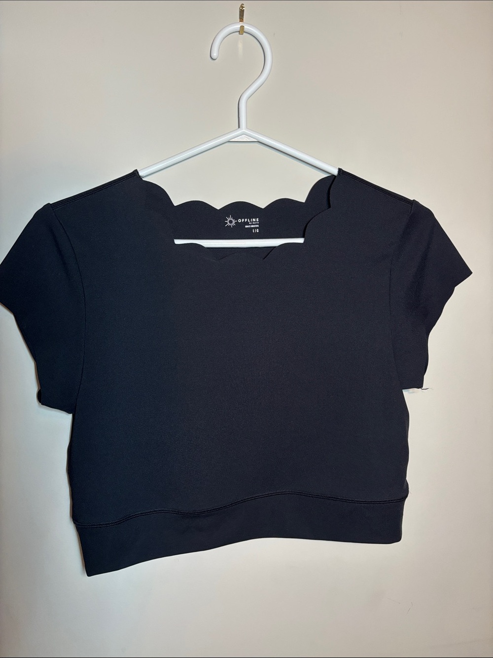 aerie Black Scallop-Neck Crop Tee - Picture 1 of 4